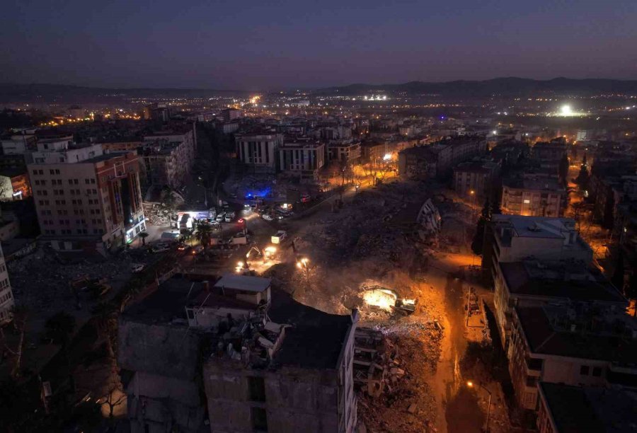 Kahramanmaraş’ta Arama Kurtarma Ve Enkaz Kaldırma Çalışmaları Sürüyor