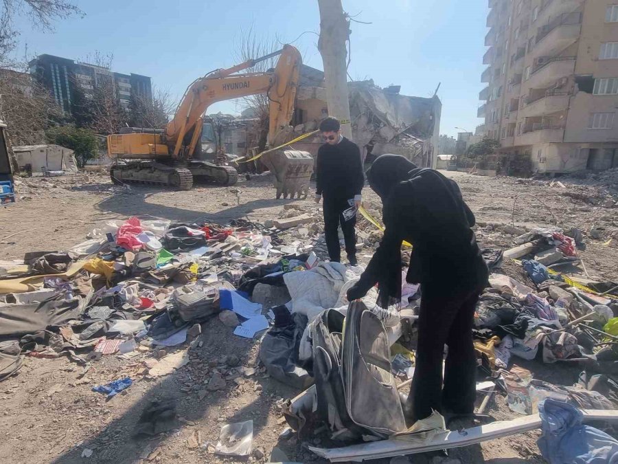 Osmaniye’de Yıkıcı Depremin İzleri Siliniyor