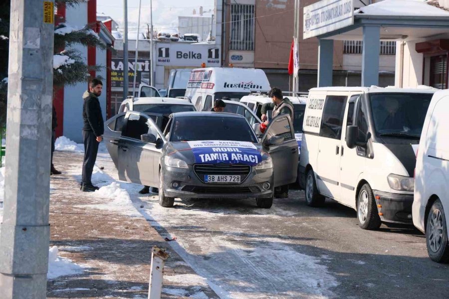 Kayserili Sanayicilerden Deprem Bölgesine Araç Tamir Ve Bakım Ekibi