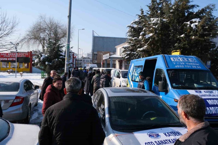 Kayserili Sanayicilerden Deprem Bölgesine Araç Tamir Ve Bakım Ekibi