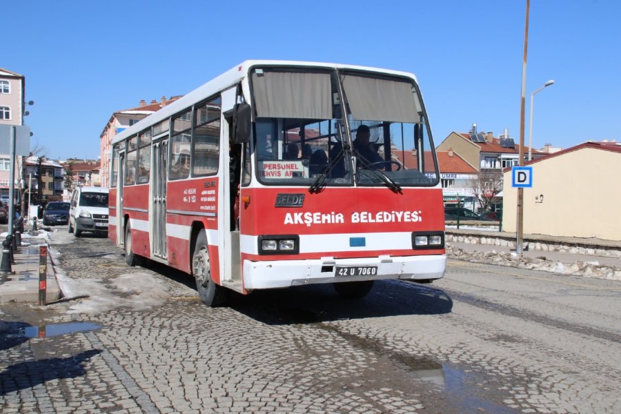 Akşehir Belediyesi’nden Depremzedeler İçin Ücretsiz Servis