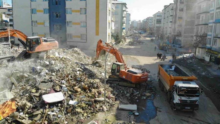 Malatya’da Enkaz Kaldırma Çalışmaları Havadan Görüntülendi