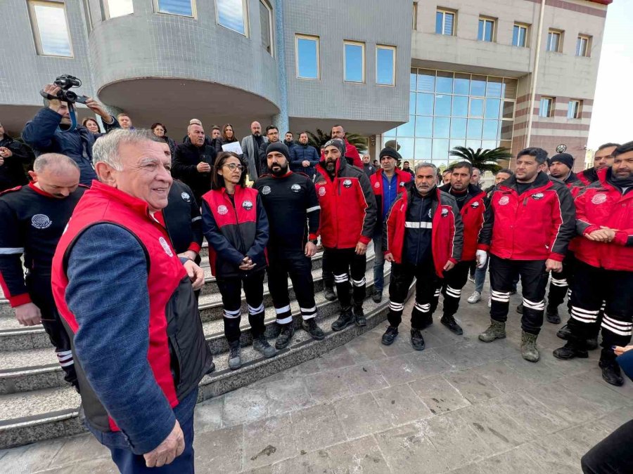 Seyhan Arama Kurtarma Ekibi Adana’ya Döndü