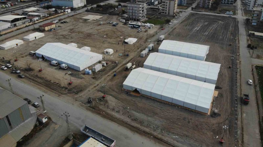 Katar’ın Hatay’da Kurduğu Sahra Hastanesi Depremzedelere Şifa Dağıtıyor