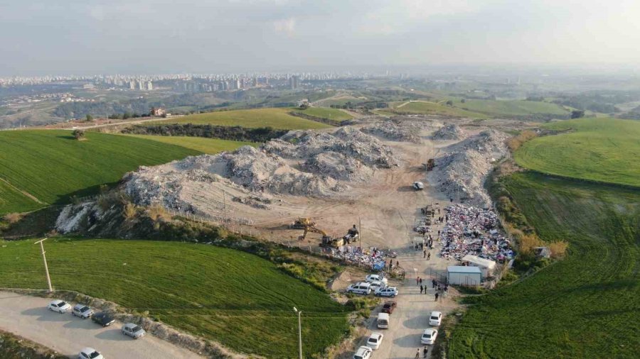 Tez Hazırlarken Depremde Hayatını Kaybetti