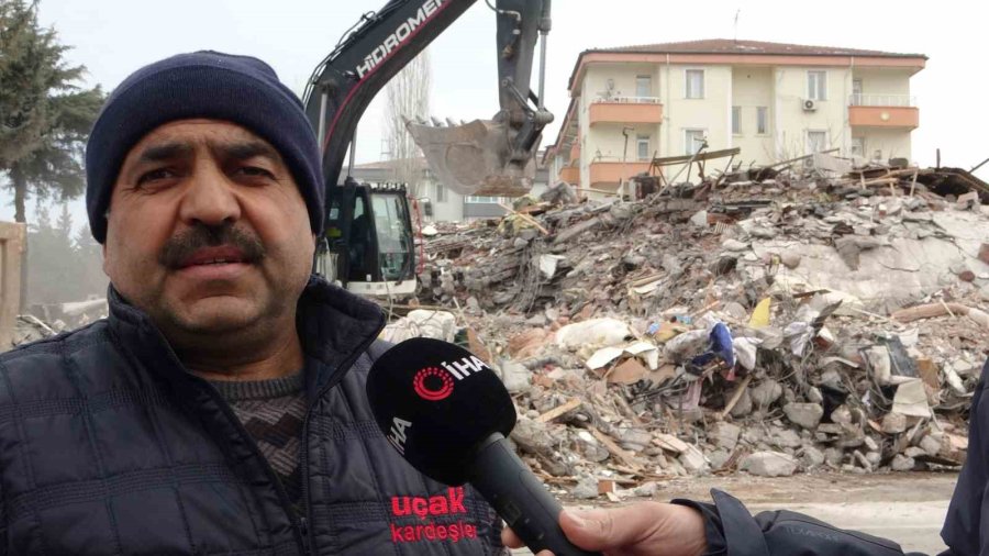 17 Kişiye Mezar Olan Hayat Sitesi’nin Kapıcısı O Anları Anlattı: “her Yeri Toz Bulutu Kapladı”