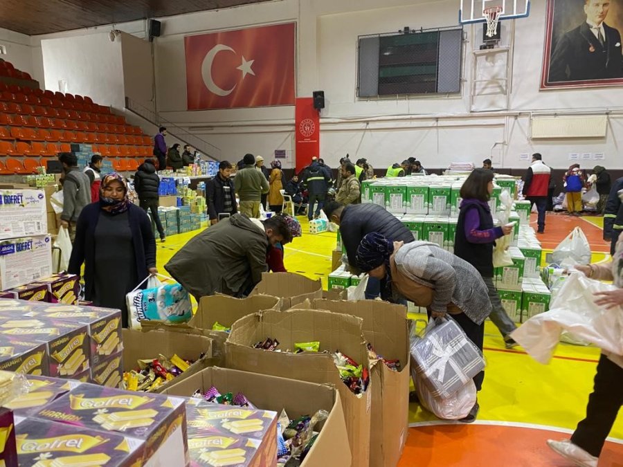 Adıyaman’da İlk Sosyal Market Açıldı