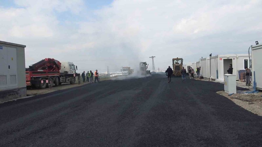 Kahramanmaraş’ta 117 Aileye Yuva Olacak Konteyner Kentte Çalışmalar Sürüyor