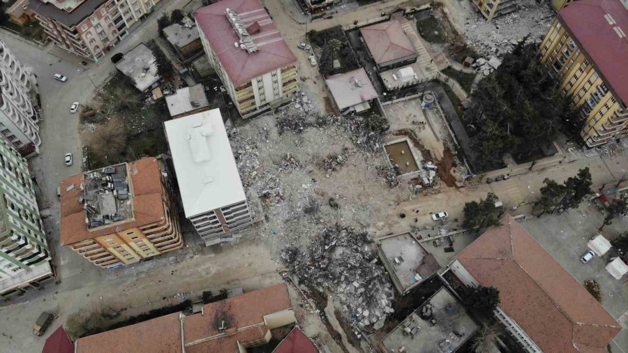 Kahramanmaraş Depreminde, Şehit Oğlunun Adının Yaşatıldığı Apartmanda Hayatını Kaybetti