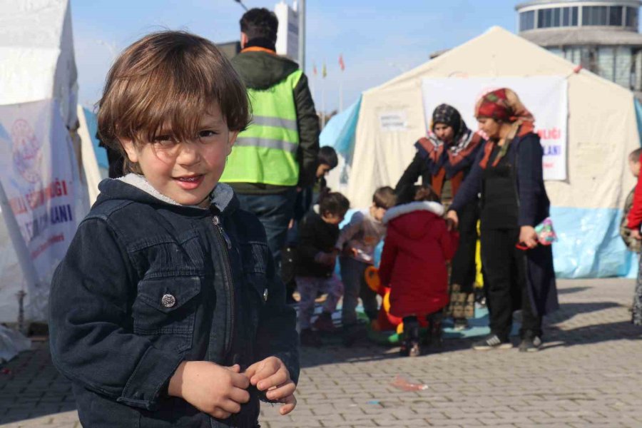 Depremin Vurduğu Malatya’da, Çocukların Çadır Kent Yaşamı