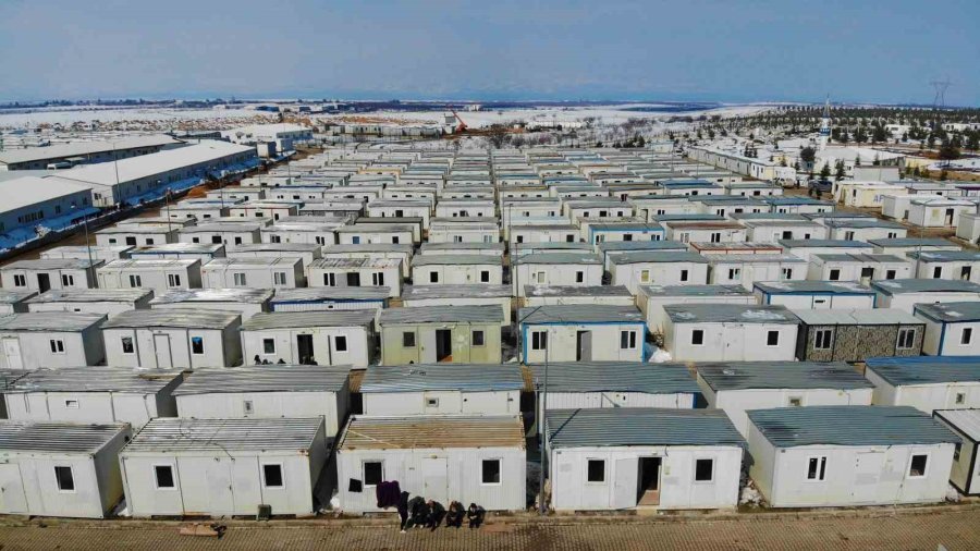 Malatya’da 10 Bin Kişinin Barınacağı Konteyner Kente Aileler Yerleşmeye Başladı