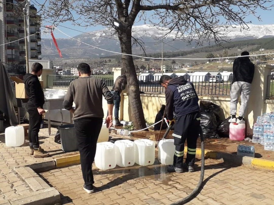 Depremzedelerin Temiz Su İhtiyacı Karşılanıyor