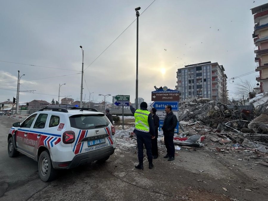 Van Jandarması Malatya’da Huzur Ve Güvenin Teminatı Olmaya Devam Ediyor