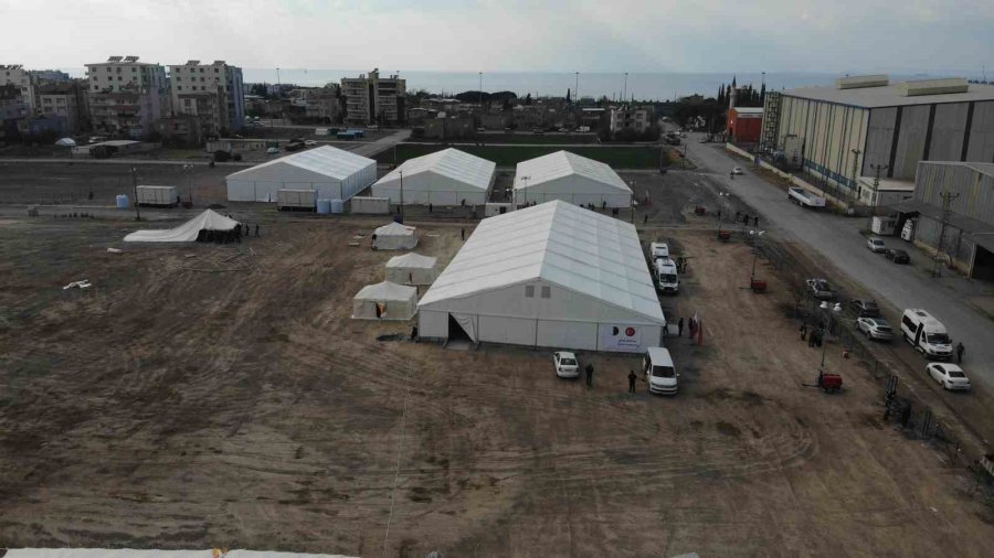 Katar’ın Hatay’da Kurduğu Sahra Hastanesi Depremzedelere Şifa Dağıtıyor