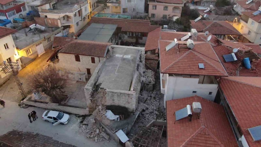 Hatay’da Tarihi ‘zeytin Ve Zeytinyağı Müzesi’ Depremde Hasar Aldı