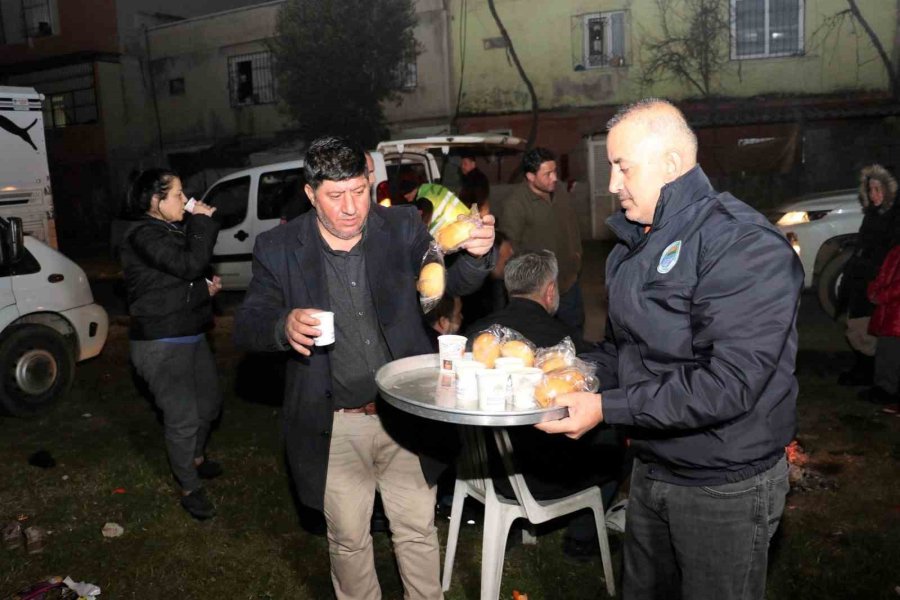 Başkan Yılmaz, Hatay Depremi Sonrası Vatandaşlarla Bir Araya Geldi