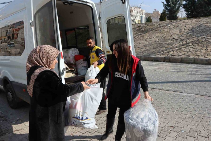 Şanlıurfa’da Depremzedelere Yardımlar Devam Ediyor