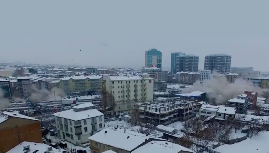 Malatya’da 2. Depremde Binaların Çökme Anı Dron Kamerasında