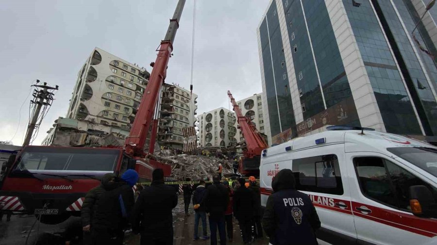 Diyarbakır Barosu Başvurdu, Mahkeme Yıkım İşlemlerini Durdurdu