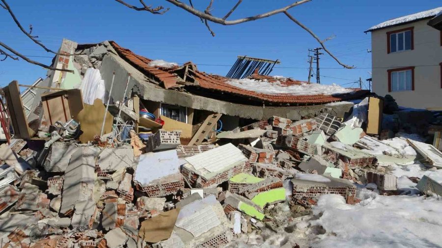 İlk Depremde Kurtulup İkinci Depremde Enkaz Altında Kaldılar