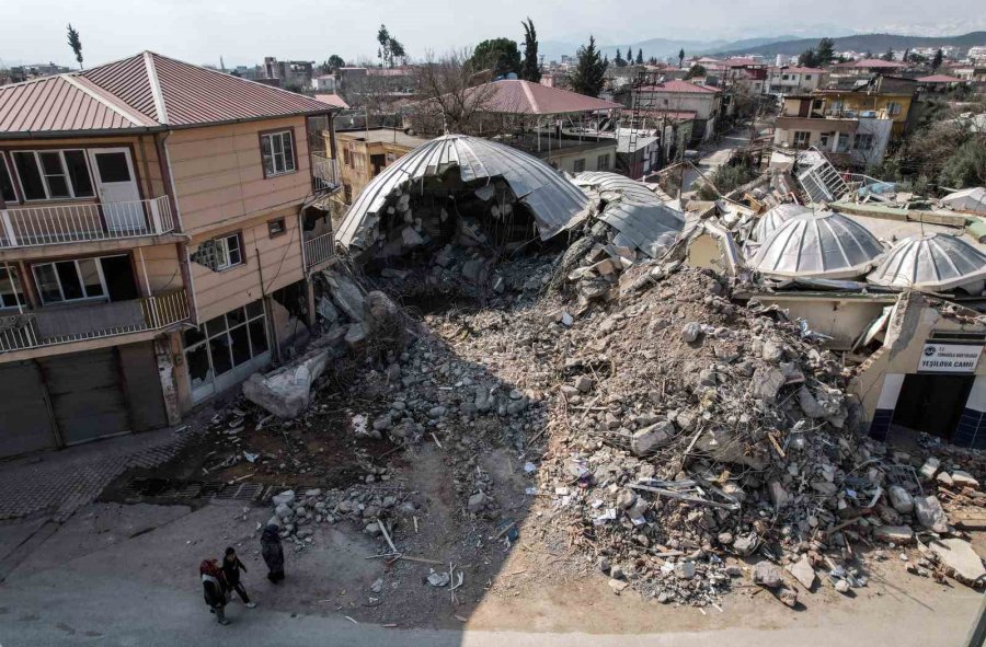 Kahramanmaraş’taki Depremde Kubbesi Ve Minaresi Yıkılan Camii Havadan Görüntülendi