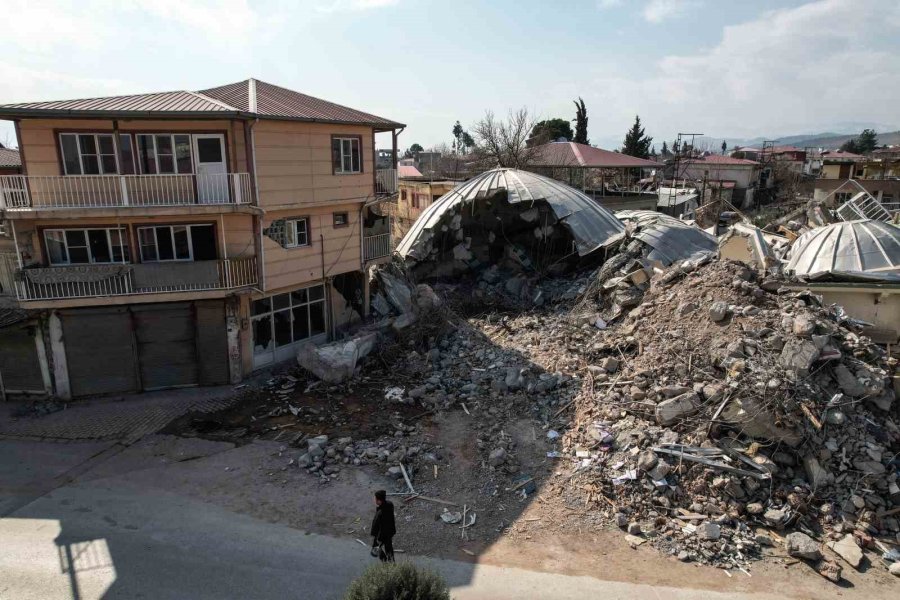 Kahramanmaraş’taki Depremde Kubbesi Ve Minaresi Yıkılan Camii Havadan Görüntülendi