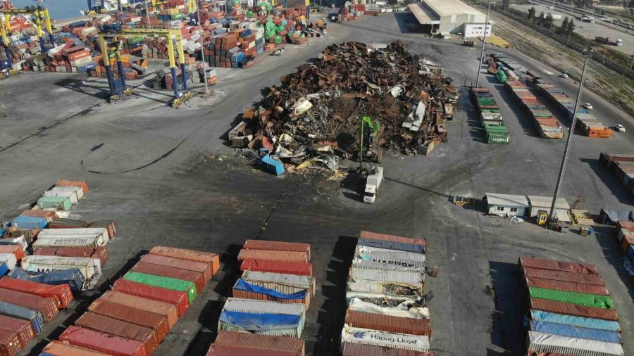 Yangının Ardından İskenderun Limanı’ndaki Ayrıştırma Çalışmaları Havadan Görüntülendi