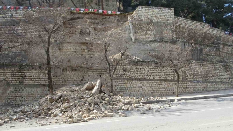 Tarihi Kahramanmaraş Kalesi Depremde Ayakta Kaldı