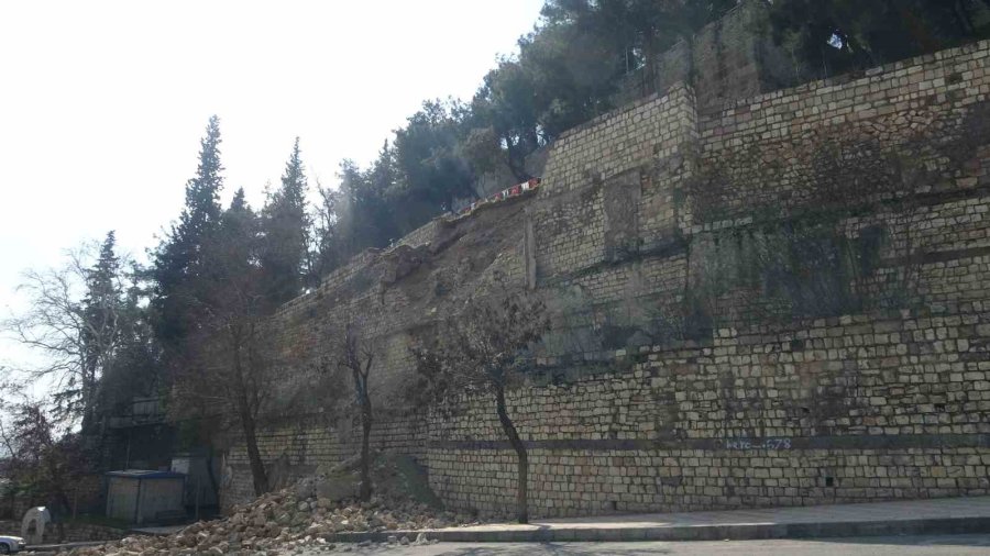 Tarihi Kahramanmaraş Kalesi Depremde Ayakta Kaldı