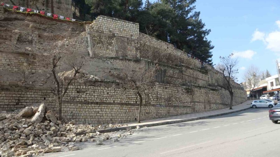 Tarihi Kahramanmaraş Kalesi Depremde Ayakta Kaldı