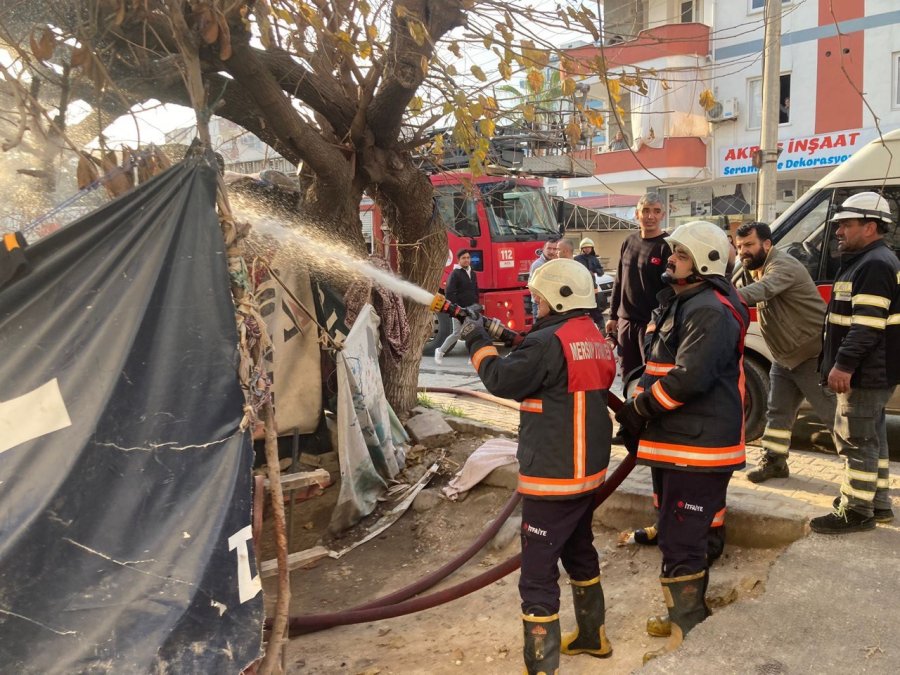 Sobadan Çıkan Yangın Baraka Evi Kül Etti