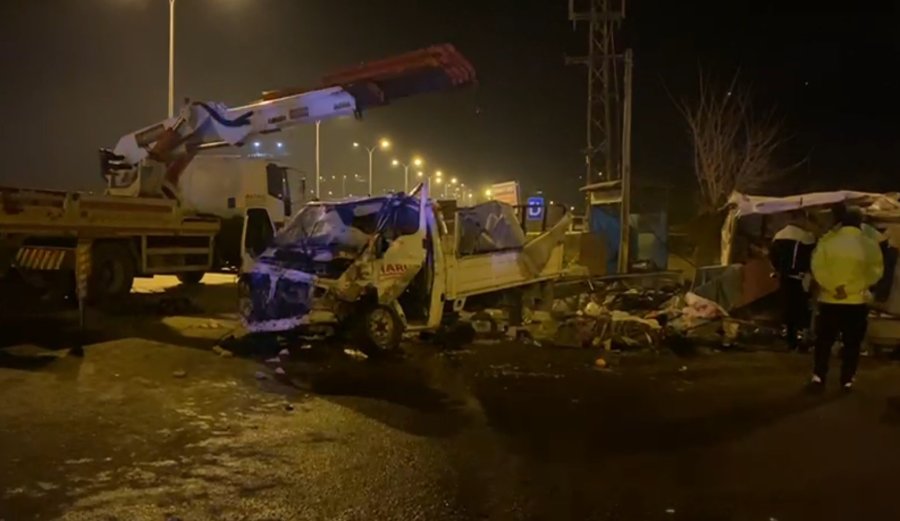 Osmaniye’de Trafik Kazası: 2 Ölü, 4 Yaralı