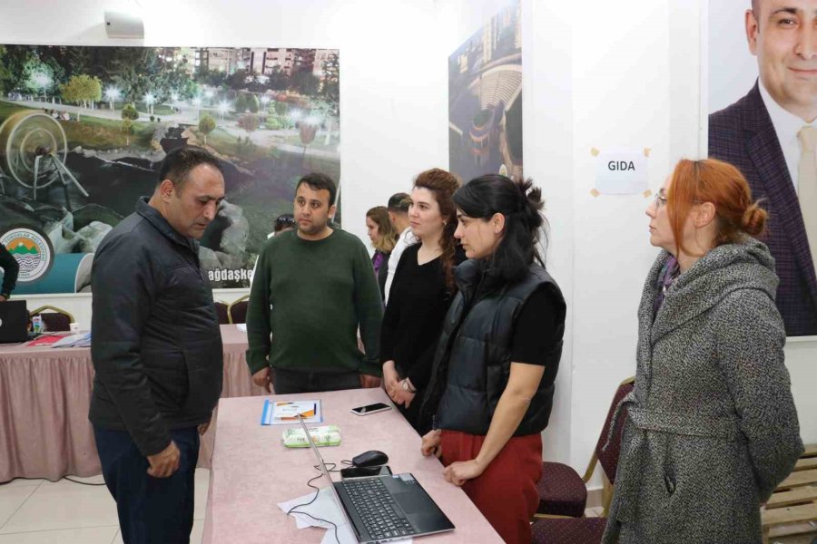 Başkan Yılmaz, Acil Destek Merkezinin Çalışmalarını İnceledi