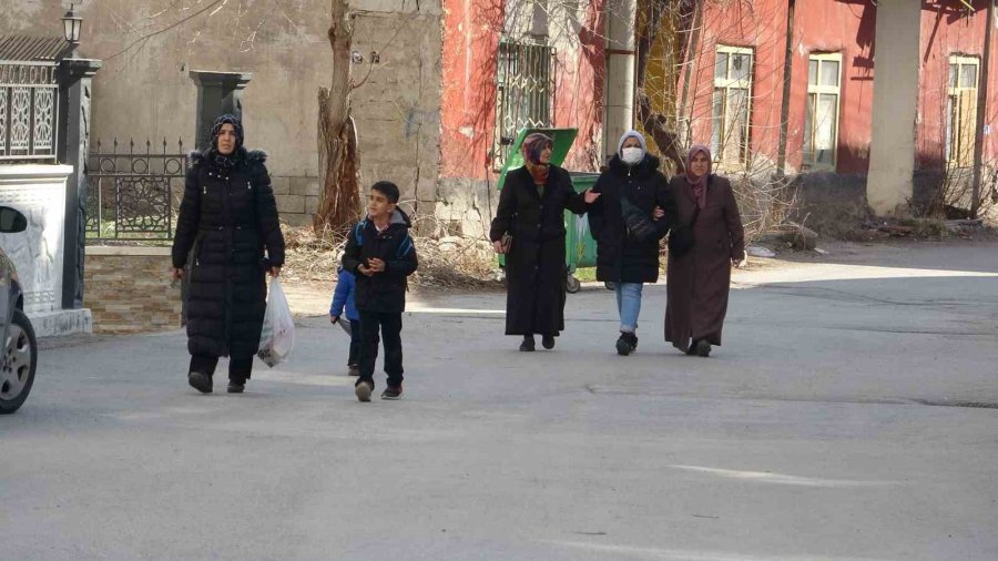 Niğde’deki Deprem Aksaray’ı Da Salladı