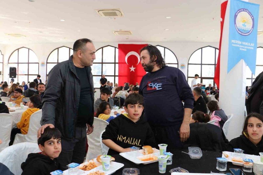 Toroslar Belediyesi Depremzedelerin Yanında