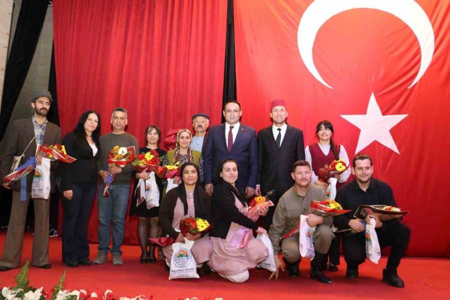 İstiklal Marşı’nı Güzel Okuma Yarışması İzleyenleri Duygulandırdı