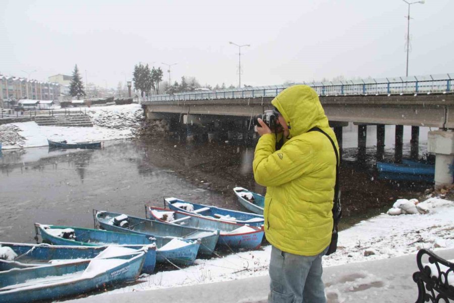 Beyşehir Gölü’nde Avlanmaya “kar” Molası