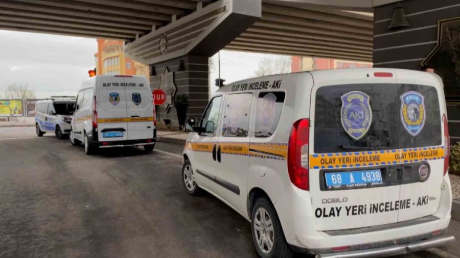 Aksaray’da Öğrenciler Arasında Bıçaklı Kavga: 1’i Ağır 4 Yaralı