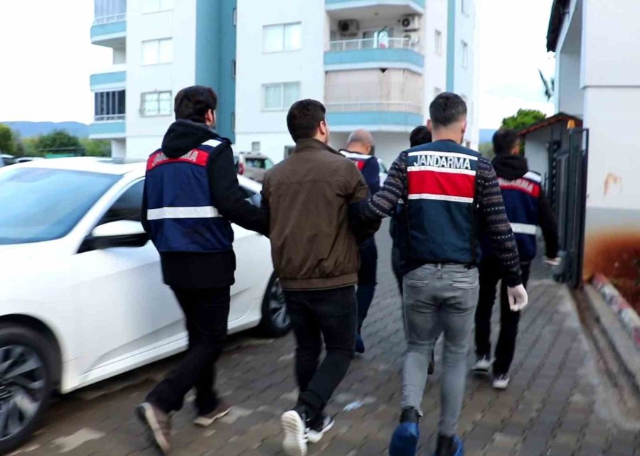 Mersin Merkezli 4 İlde Deaş Operasyonu: 5 Gözaltı