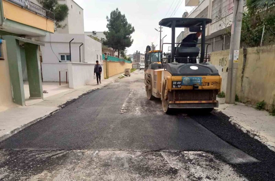 Akdeniz’de Yol Çalışmaları Sürüyor