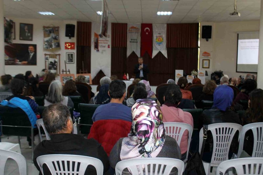 Prof. Dr. Uğuz “deprem Değil, Zihnimiz Bizi Yıkmaya Başlar”