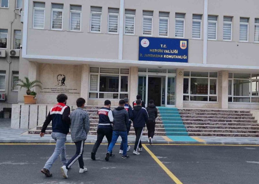 Mersin’de Sosyal Medya Dolandırıcılarına Operasyon: 4 Gözaltı