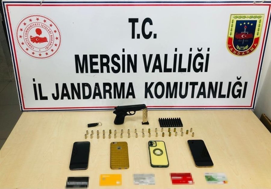 Mersin’de Sosyal Medya Dolandırıcılarına Operasyon: 4 Gözaltı