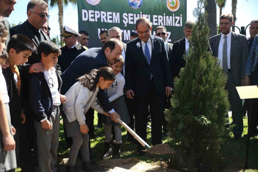 Depremde Hayatını Kaybeden Her Vatandaşın Anısına Bir Fidan