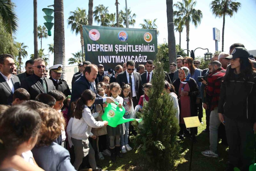 Depremde Hayatını Kaybeden Her Vatandaşın Anısına Bir Fidan