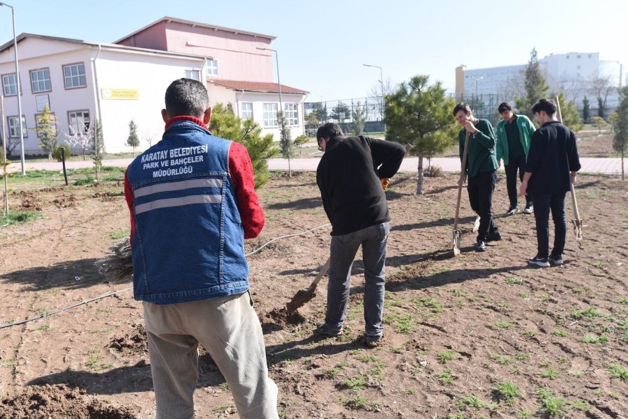 Karatay Belediyesinden “lavanta Kokulu Okullar” Projesi