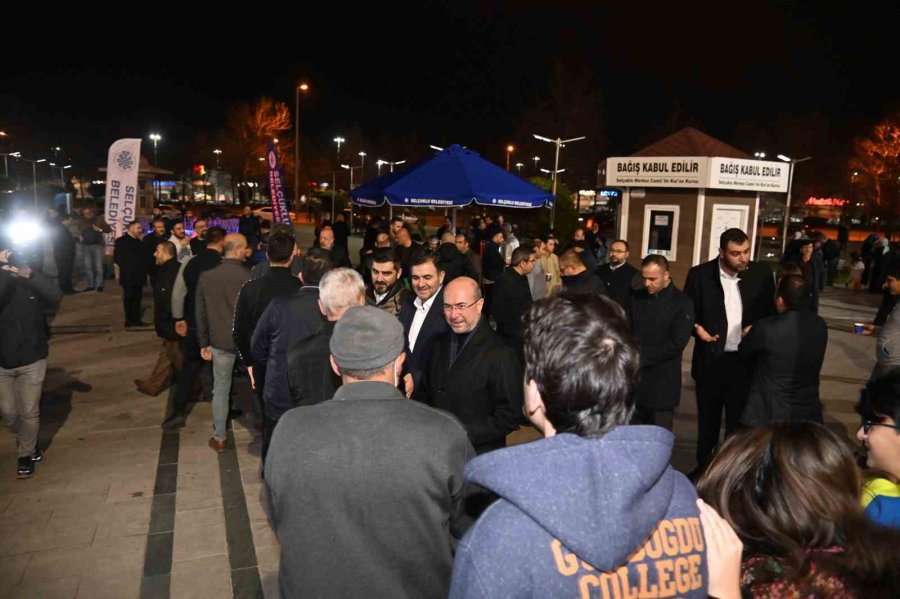 Selçuklu’da İlk Teravih Coşkusu Yaşandı