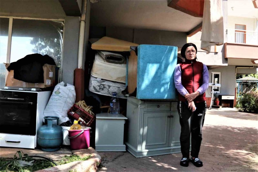 Sahte İmzalı Tahliye Taahhütnamesiyle Evinden Çıkarıldı, Gözyaşları İçinde Yardım İstedi