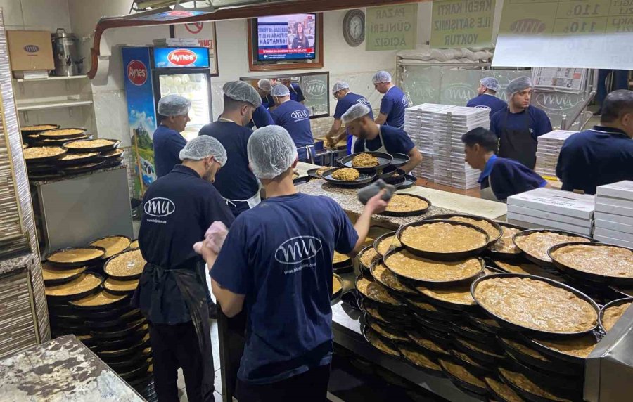 İftar Ve Sahur Sofralarının Vazgeçilmezi Tahinli Pide