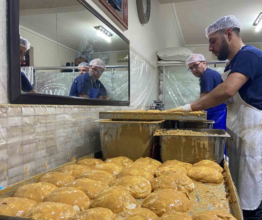 İftar Ve Sahur Sofralarının Vazgeçilmezi Tahinli Pide